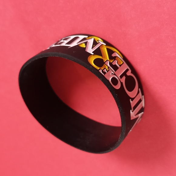 Of Mice & Men Rock Bands Bracelet NWOT - Picture 4 of 4